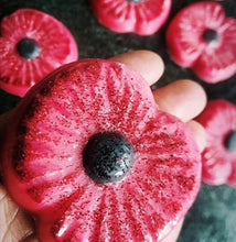 Load image into Gallery viewer, Poppy Appeal Wax Melts
